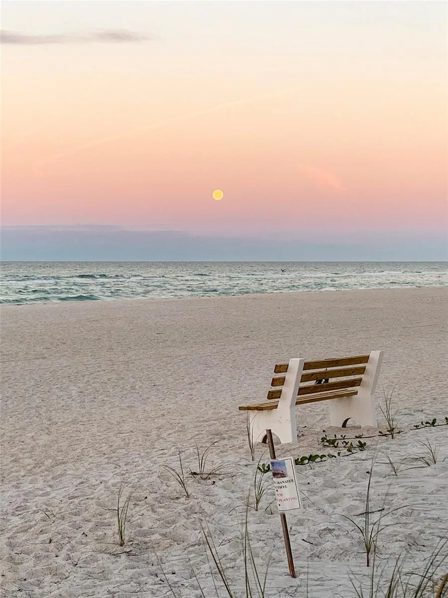 3014 GULF DRIVE Holmes Beach, FL 34217