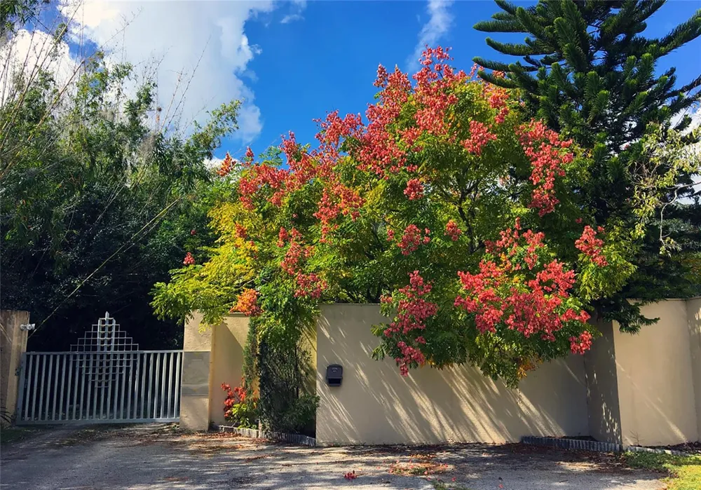 7808 34TH COURT E Sarasota, FL 34243
