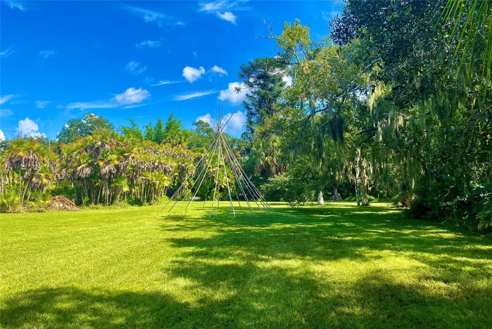 7808 34TH COURT E Sarasota, FL 34243