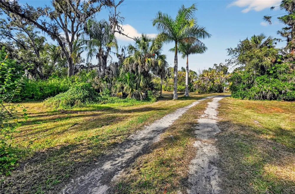 7808 34TH COURT E Sarasota, FL 34243