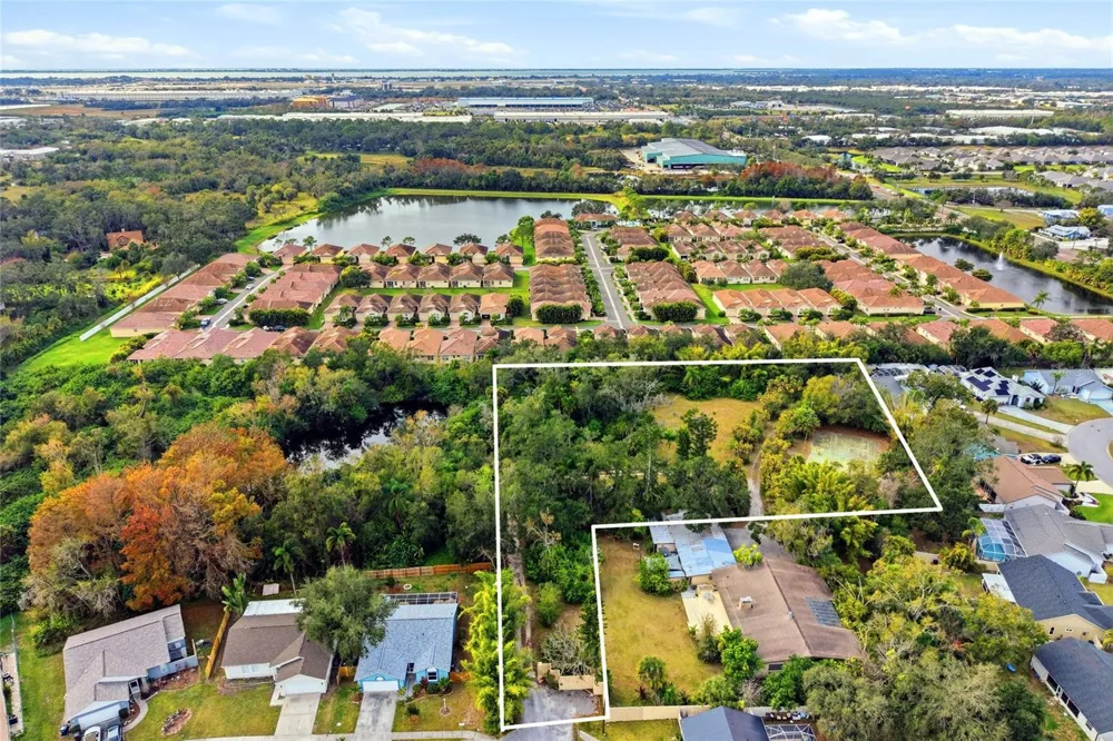 7808 34TH COURT E Sarasota, FL 34243