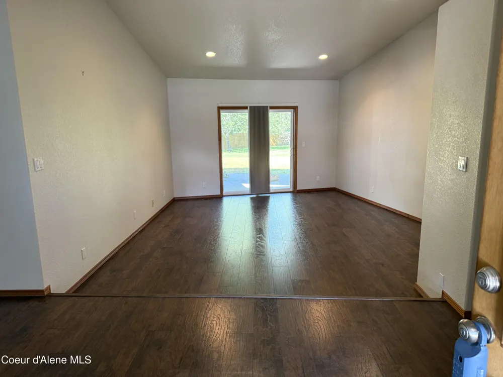 7959 Valley Street Dalton Gardens, ID 83815
