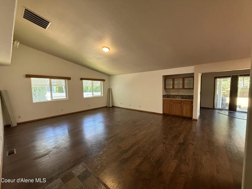 7959 Valley Street Dalton Gardens, ID 83815