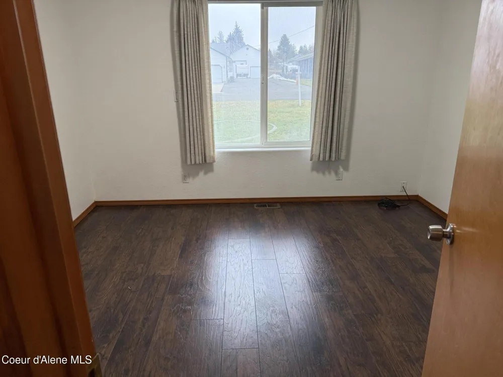 7959 Valley Street Dalton Gardens, ID 83815