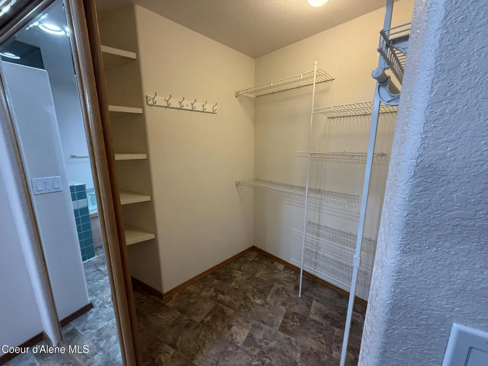 7959 Valley Street Dalton Gardens, ID 83815