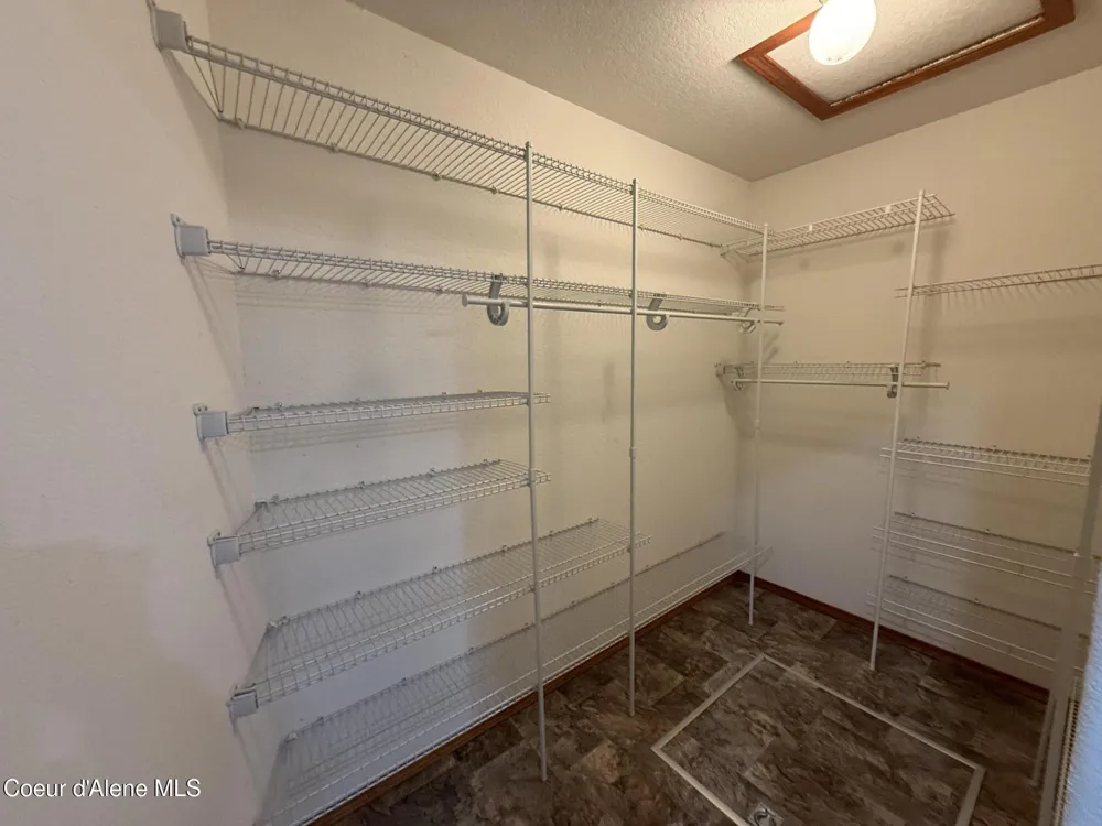 7959 Valley Street Dalton Gardens, ID 83815