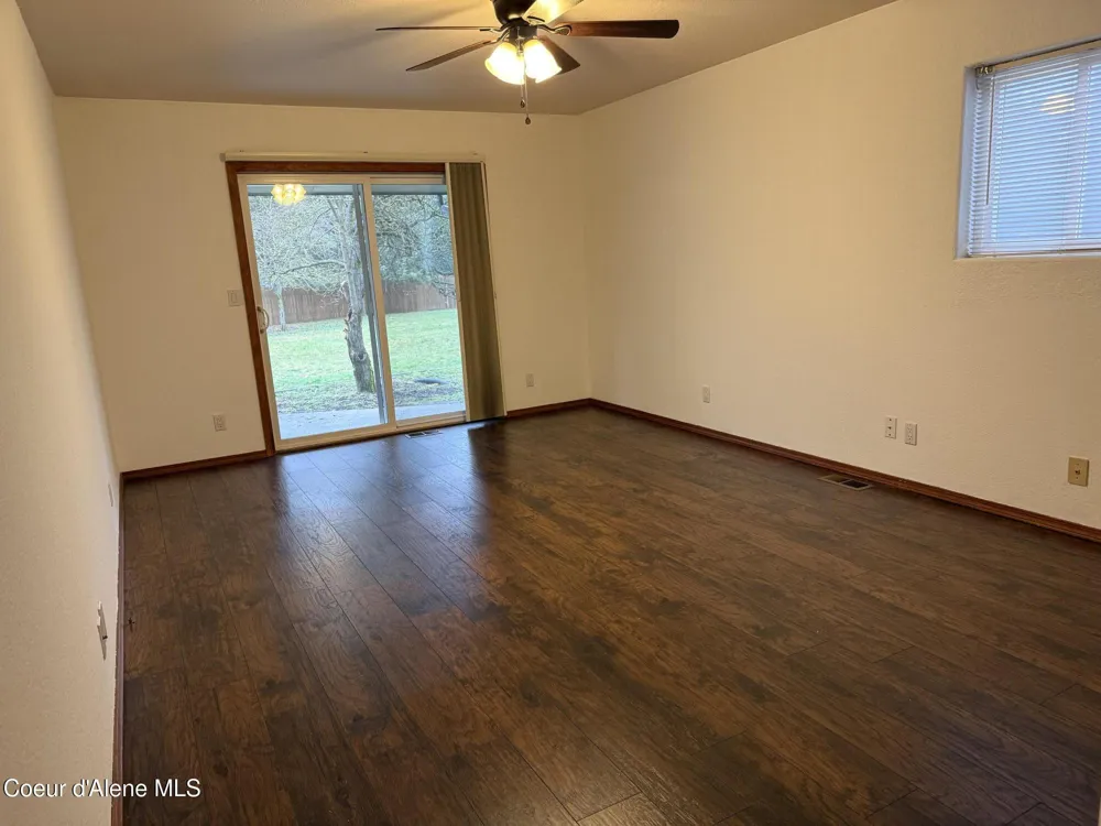 7959 Valley Street Dalton Gardens, ID 83815