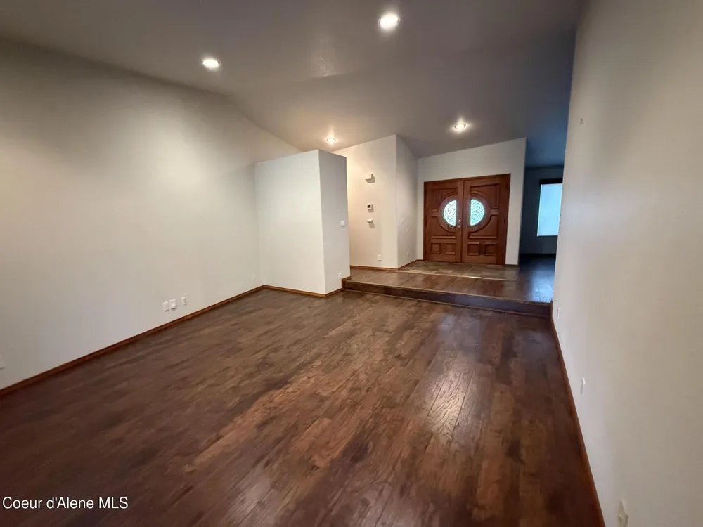 7959 Valley Street Dalton Gardens, ID 83815
