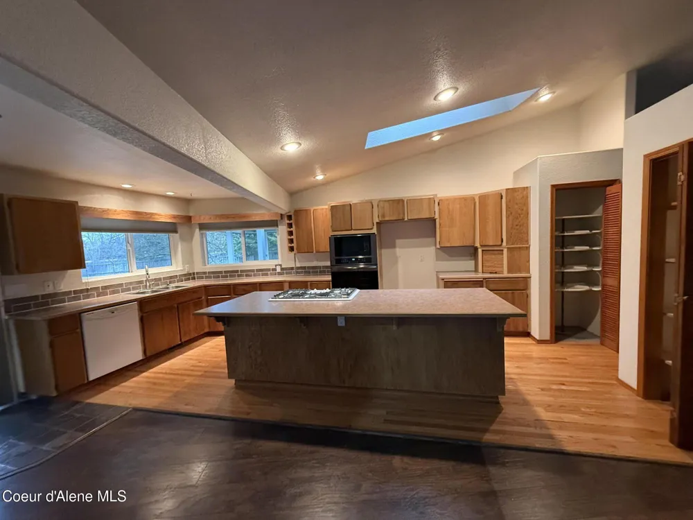 7959 Valley Street Dalton Gardens, ID 83815