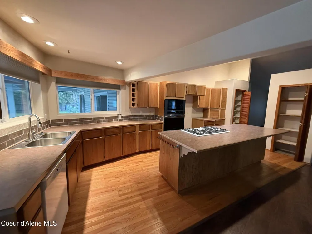 7959 Valley Street Dalton Gardens, ID 83815