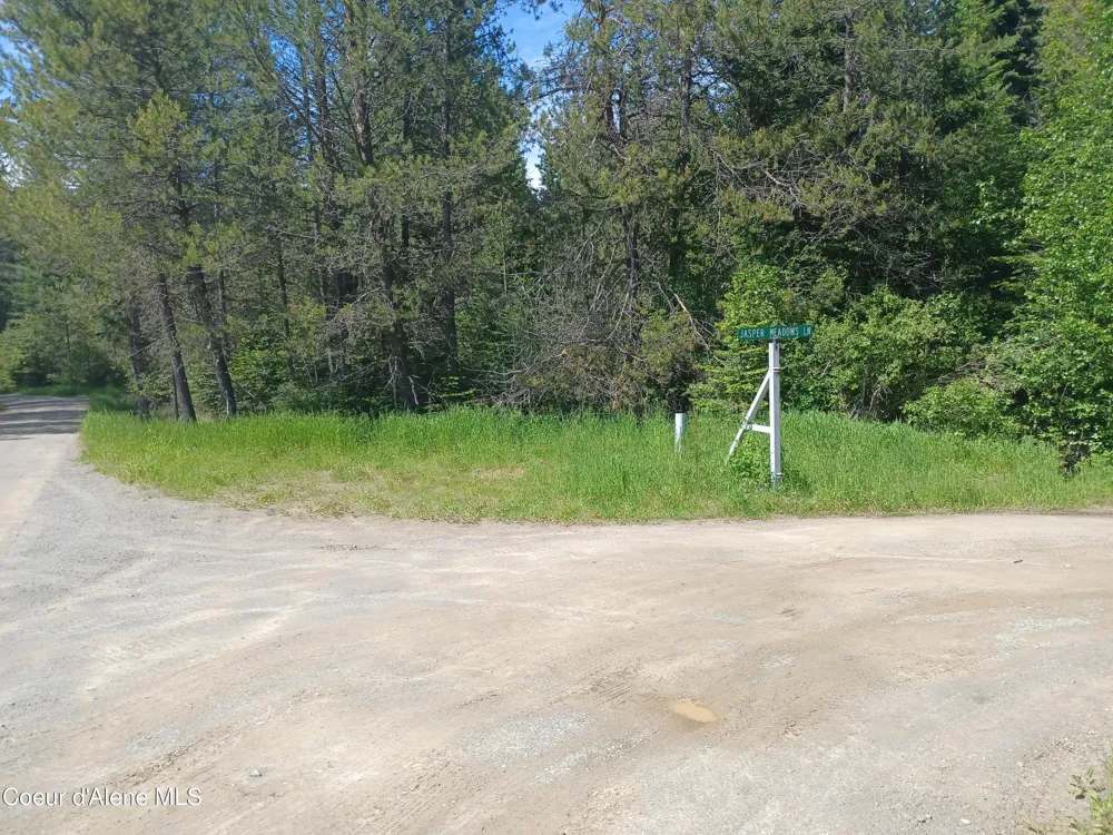 127 Coyote Trail Priest River, ID 83856