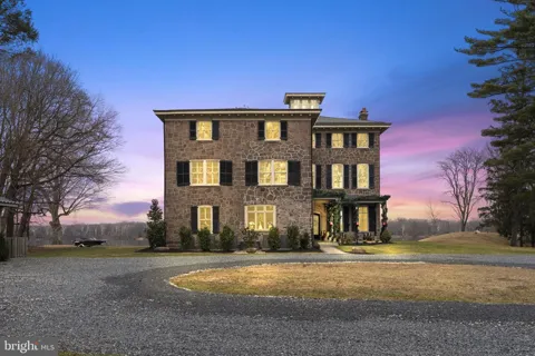 231 WOODLANE ROAD
