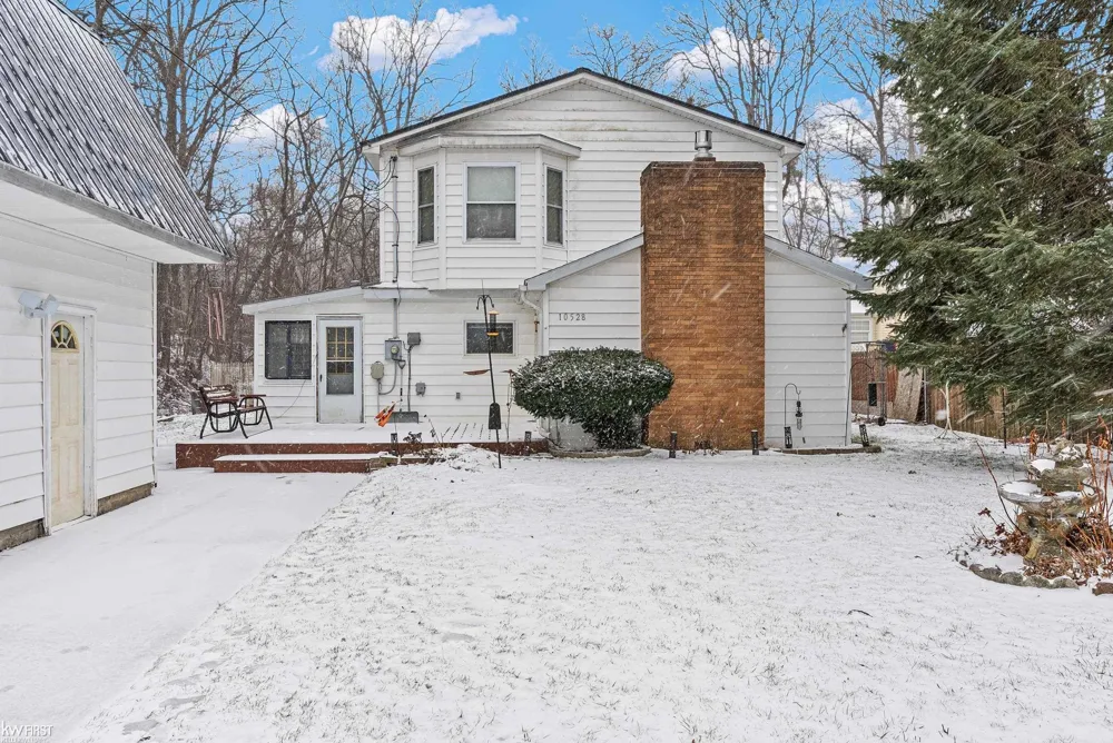 10528 Lake Shore Drive Tyrone Township, MI 48430