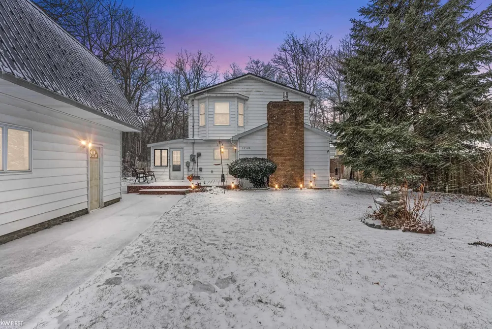 10528 Lake Shore Drive Tyrone Township, MI 48430