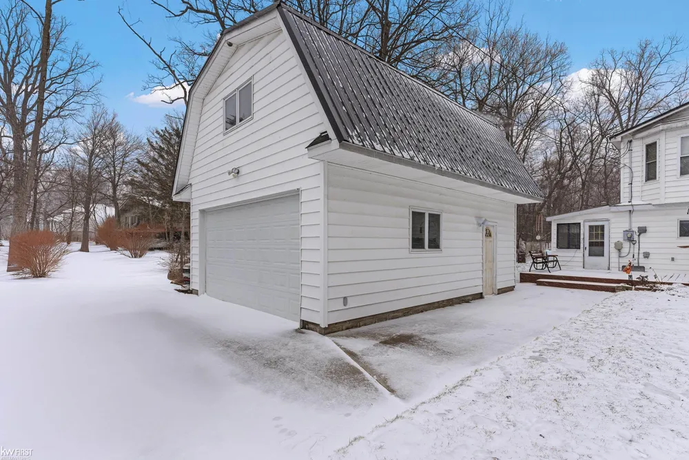10528 Lake Shore Drive Tyrone Township, MI 48430