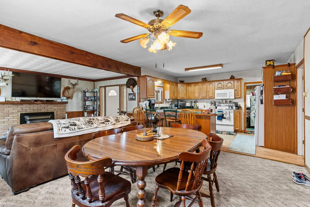 10528 Lake Shore Drive Tyrone Township, MI 48430