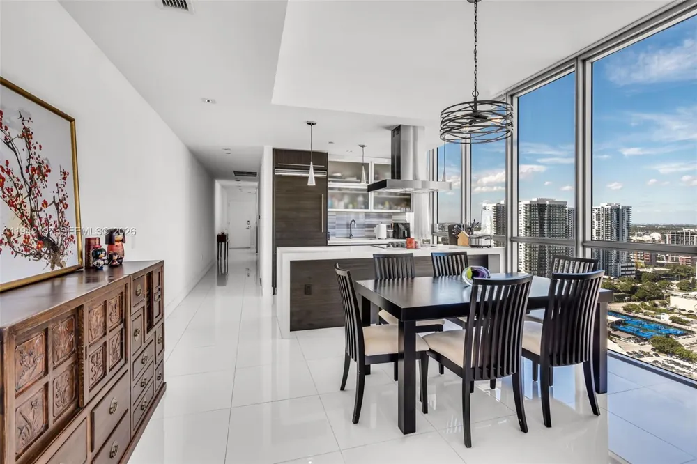 1100 Biscayne Blvd #2907 Miami, FL 33132