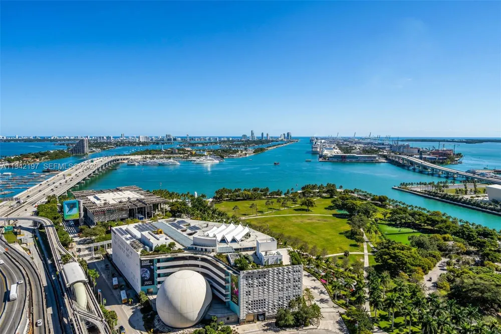 1100 Biscayne Blvd #2907 Miami, FL 33132