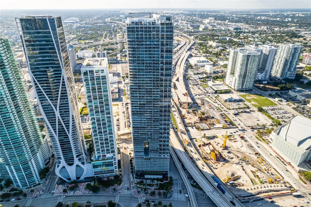 1100 Biscayne Blvd #2907 Miami, FL 33132