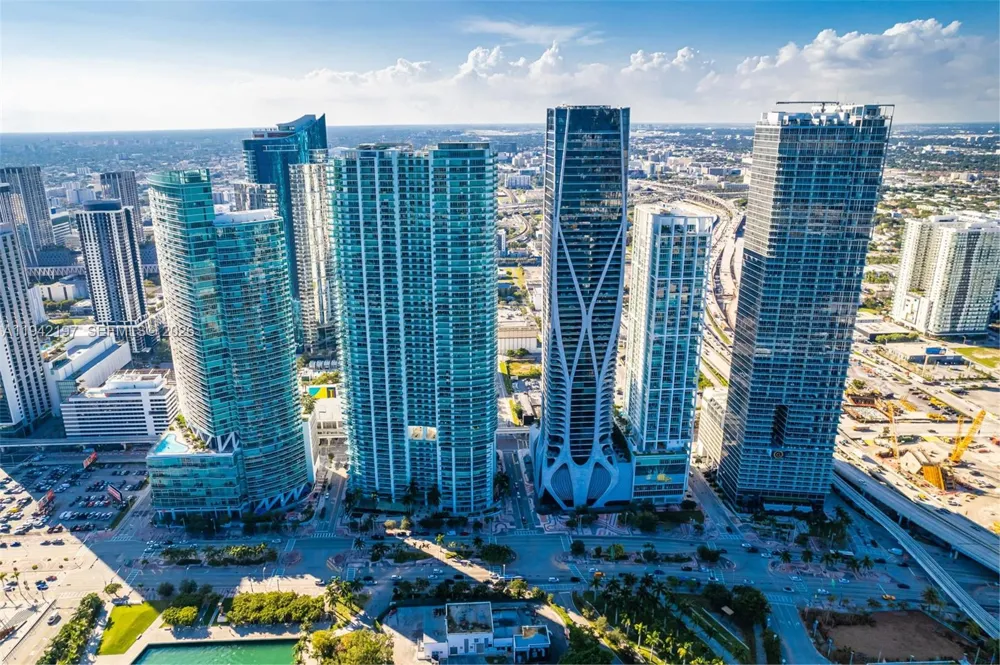 1100 Biscayne Blvd #2907 Miami, FL 33132