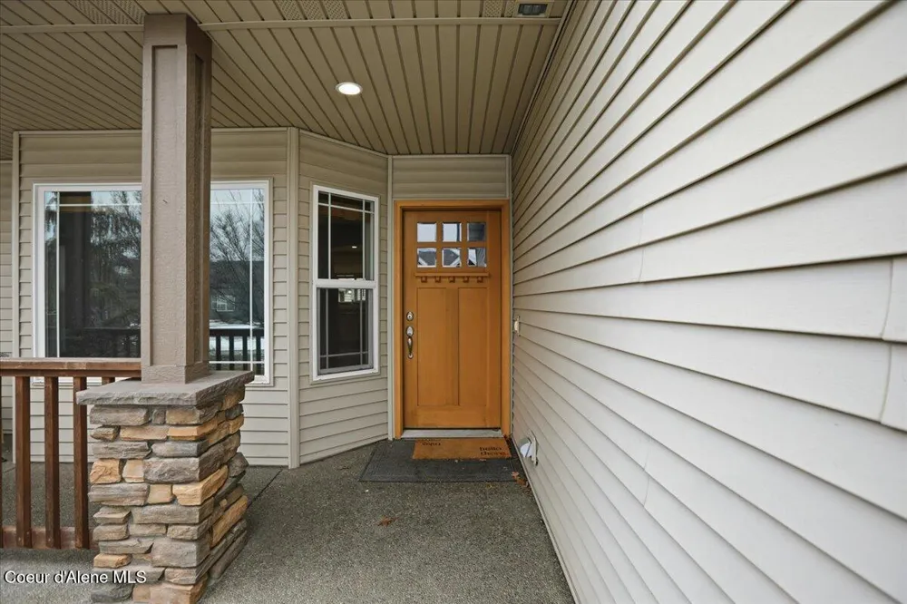 621 E Round Up Circle Hayden, ID 83835