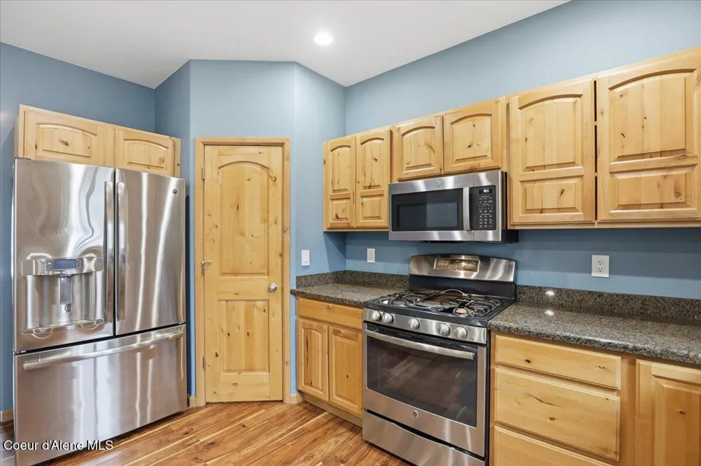 621 E Round Up Circle Hayden, ID 83835