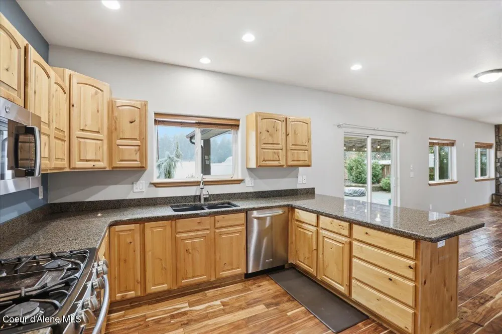 621 E Round Up Circle Hayden, ID 83835