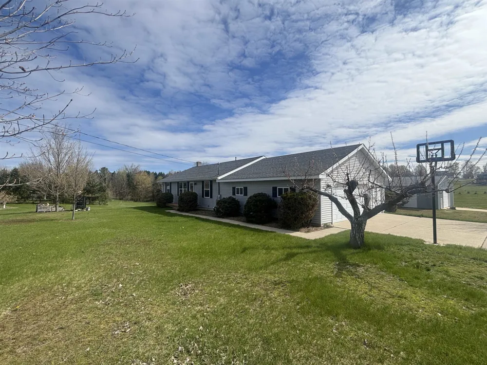 8392 Monarch Lane Whitewater Township, MI 49690