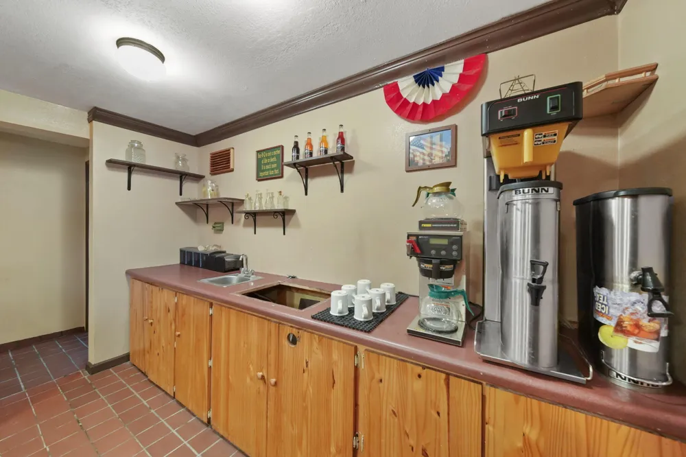 107 E Jackson Road Concord, MI 49237