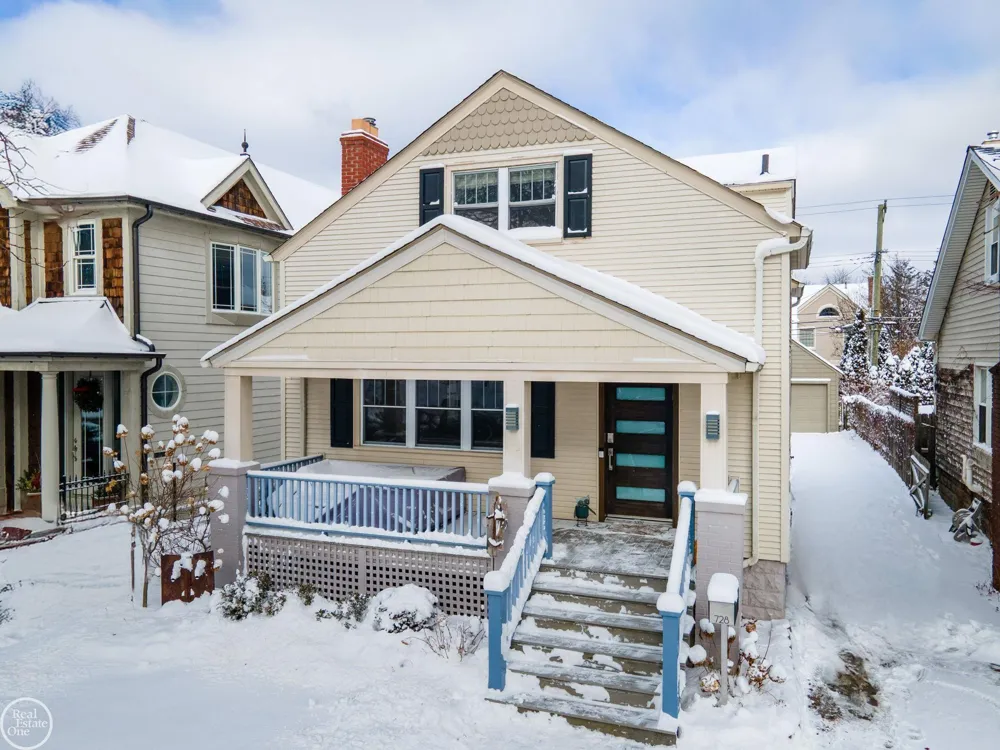 728 W Lincoln Street