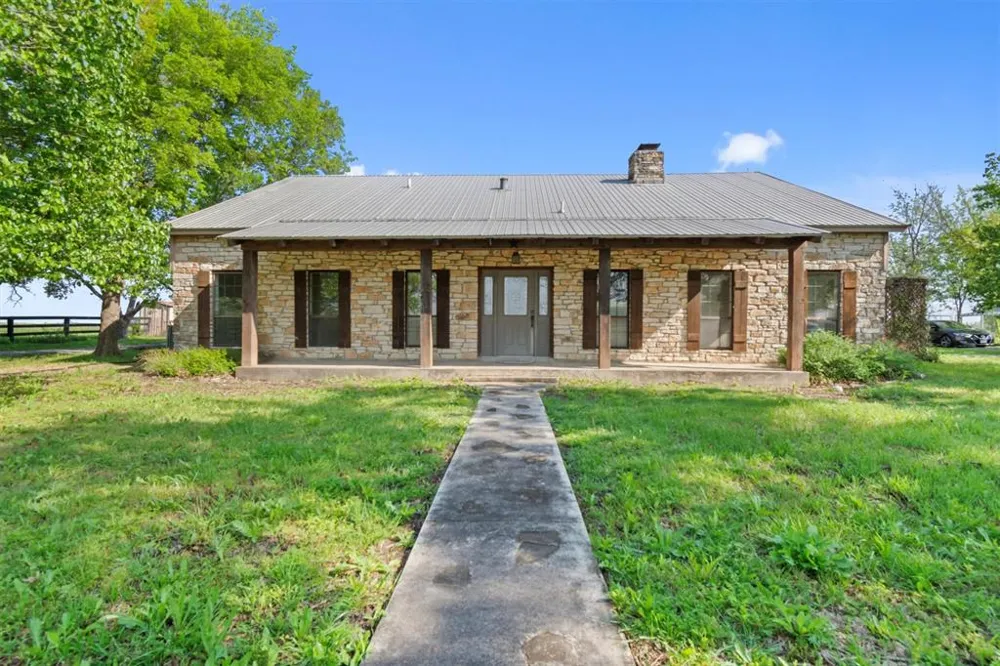 12914 Pfluger Berkman Lane Coupland, TX 78615