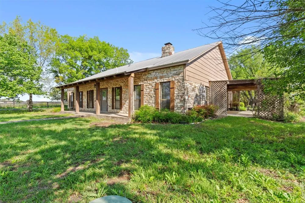 12914 Pfluger Berkman Lane Coupland, TX 78615