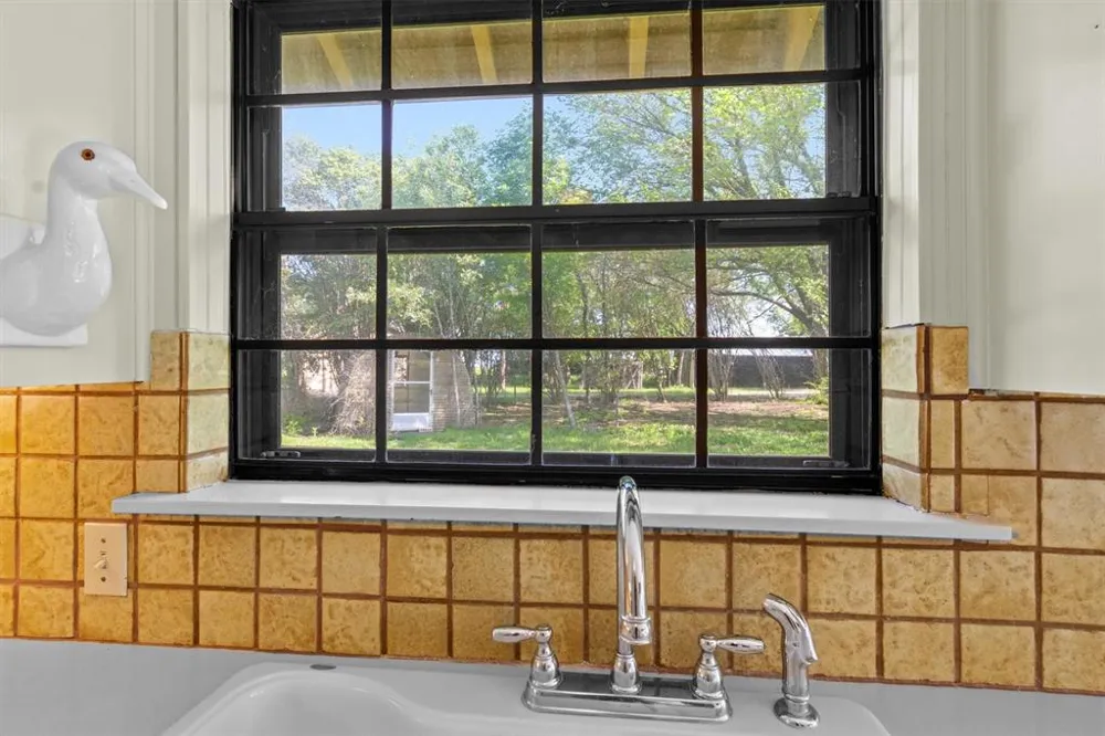 12914 Pfluger Berkman Lane Coupland, TX 78615
