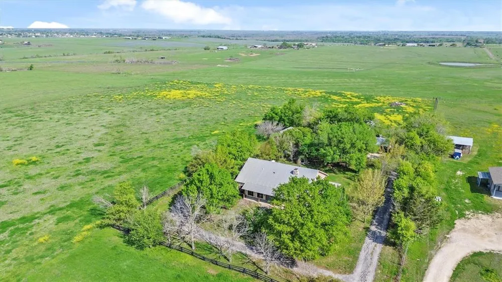 12914 Pfluger Berkman Lane Coupland, TX 78615