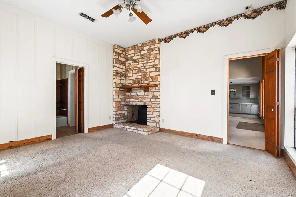 12914 Pfluger Berkman Lane Coupland, TX 78615
