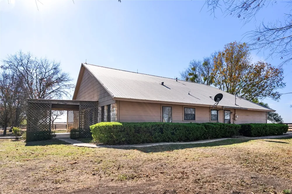 12914 Pfluger Berkman Lane Coupland, TX 78615