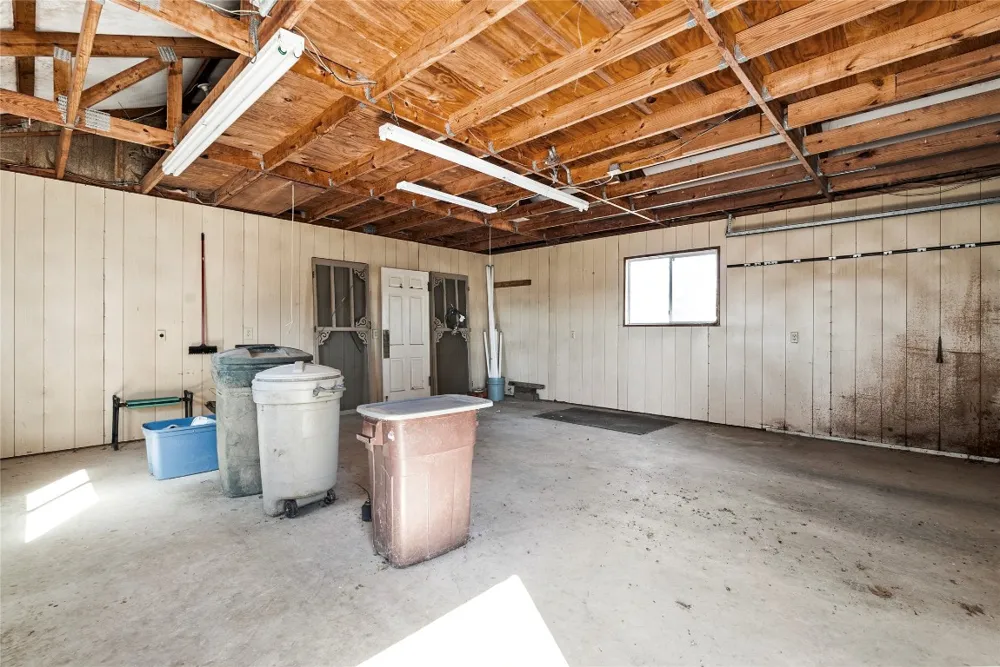 12914 Pfluger Berkman Lane Coupland, TX 78615