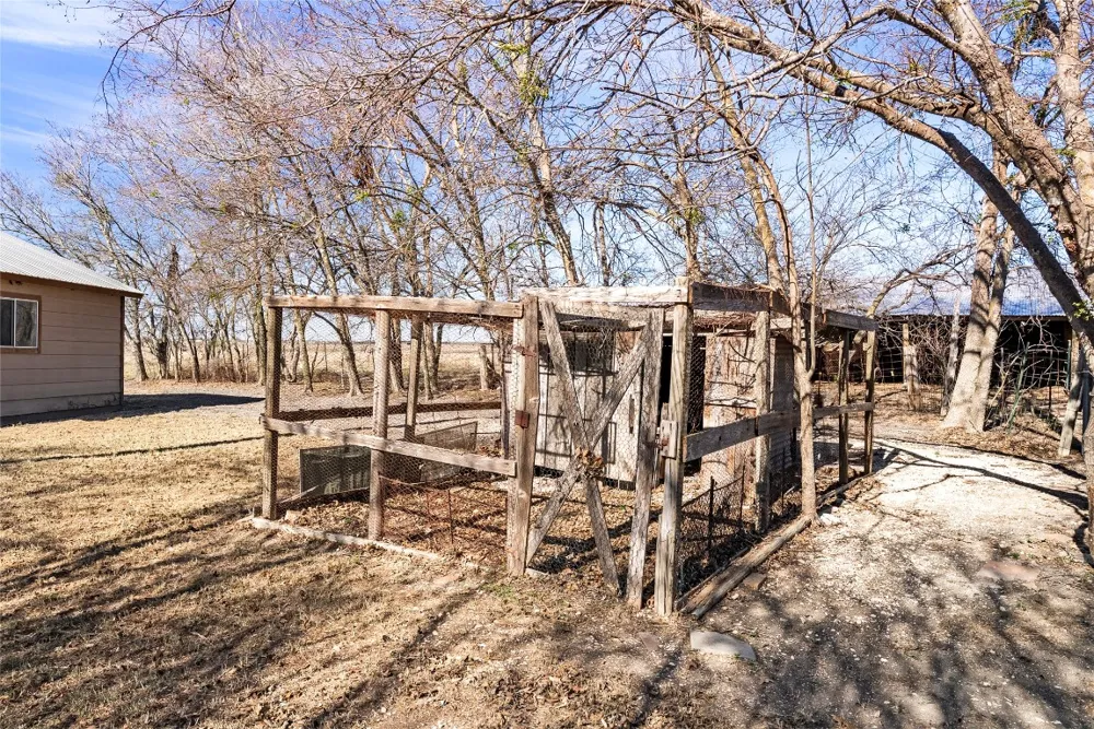 12914 Pfluger Berkman Lane Coupland, TX 78615