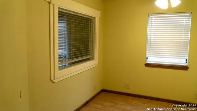 730 Main Utopia, TX 78884