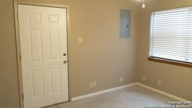 730 Main Utopia, TX 78884