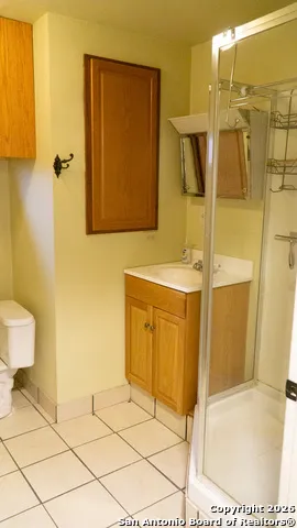 730 Main Utopia, TX 78884