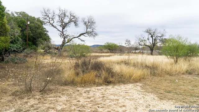 730 Main Utopia, TX 78884