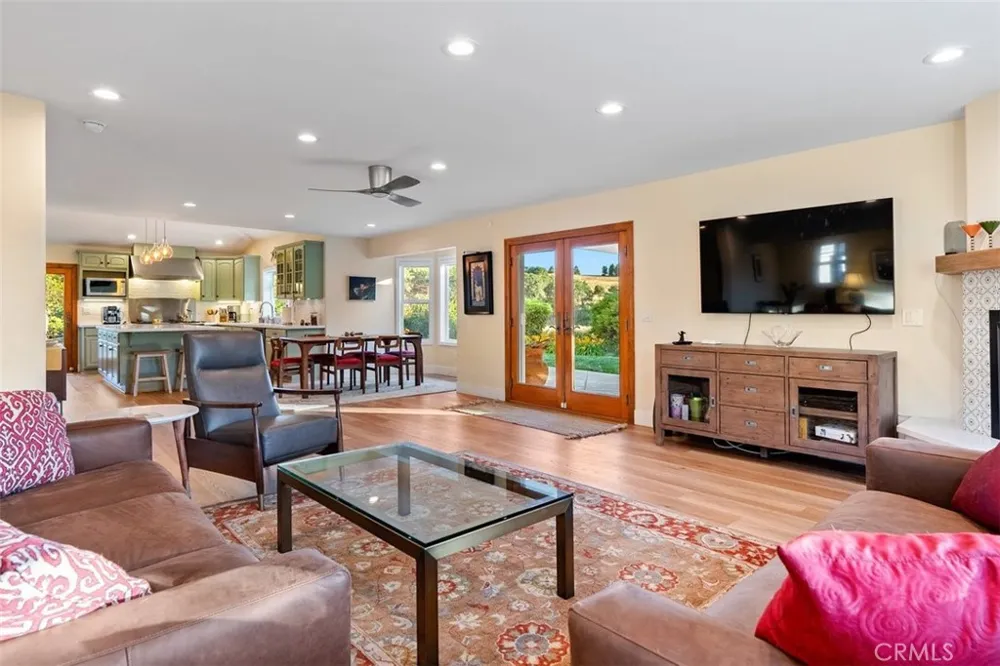 2035 Calle Pattito Templeton, CA 93465