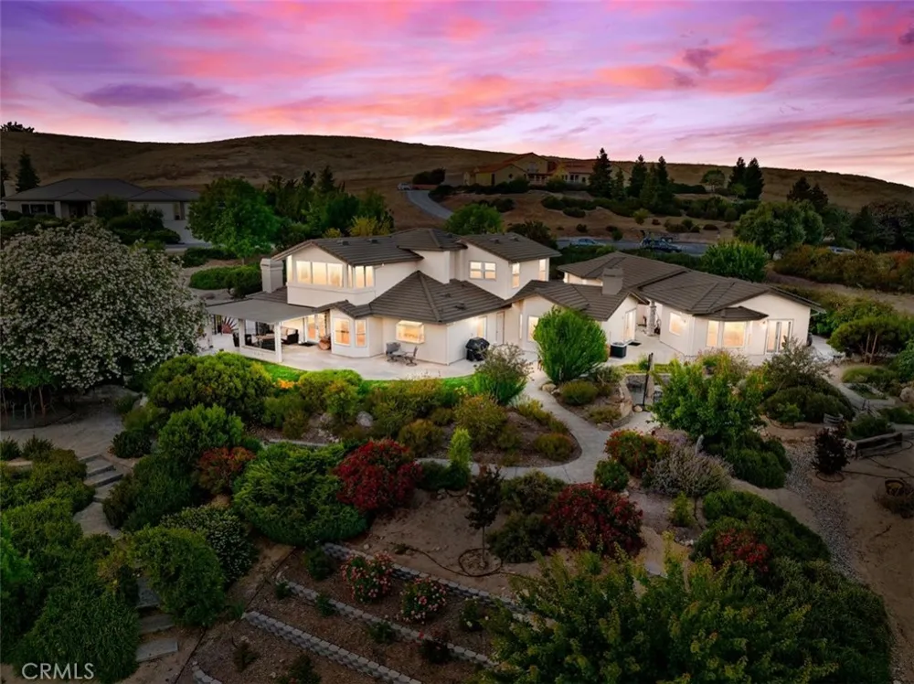 2035 Calle Pattito Templeton, CA 93465
