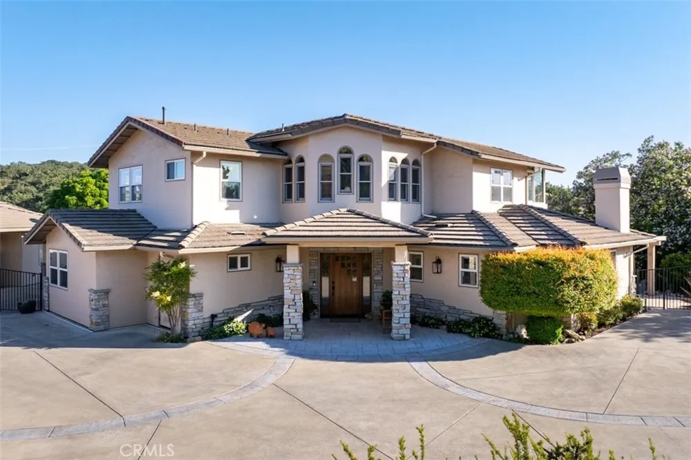 2035 Calle Pattito Templeton, CA 93465