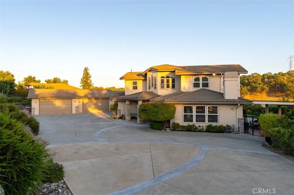 2035 Calle Pattito Templeton, CA 93465