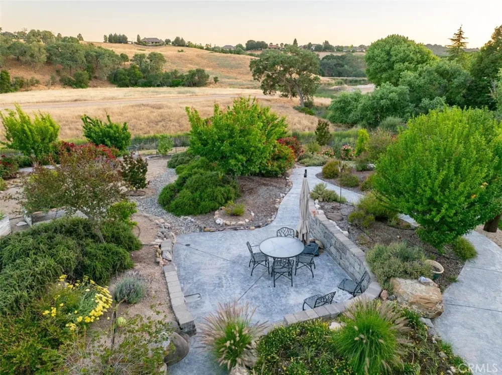 2035 Calle Pattito Templeton, CA 93465