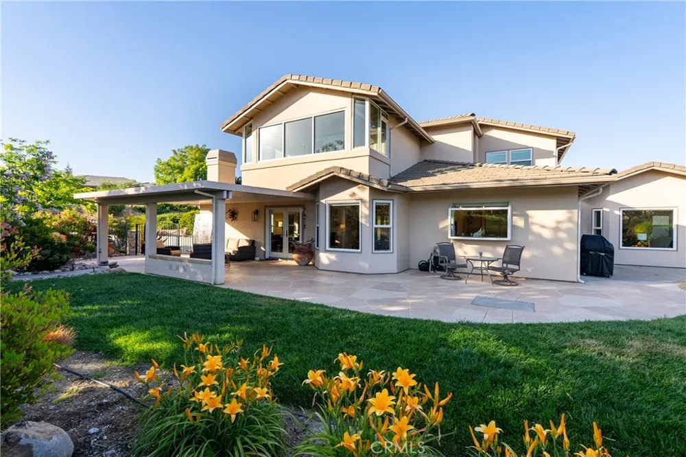 2035 Calle Pattito Templeton, CA 93465