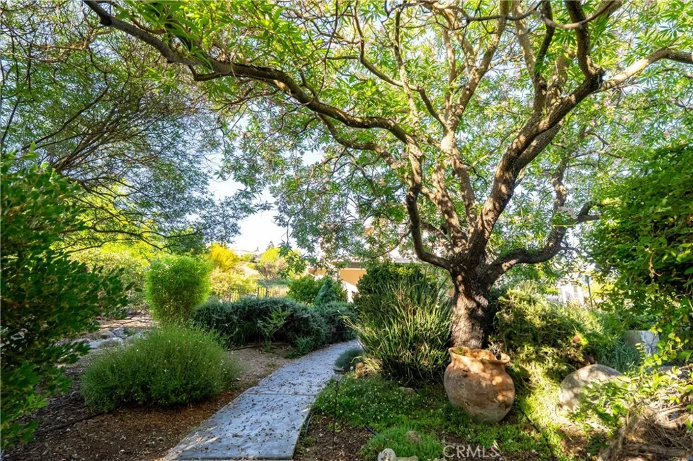 2035 Calle Pattito Templeton, CA 93465