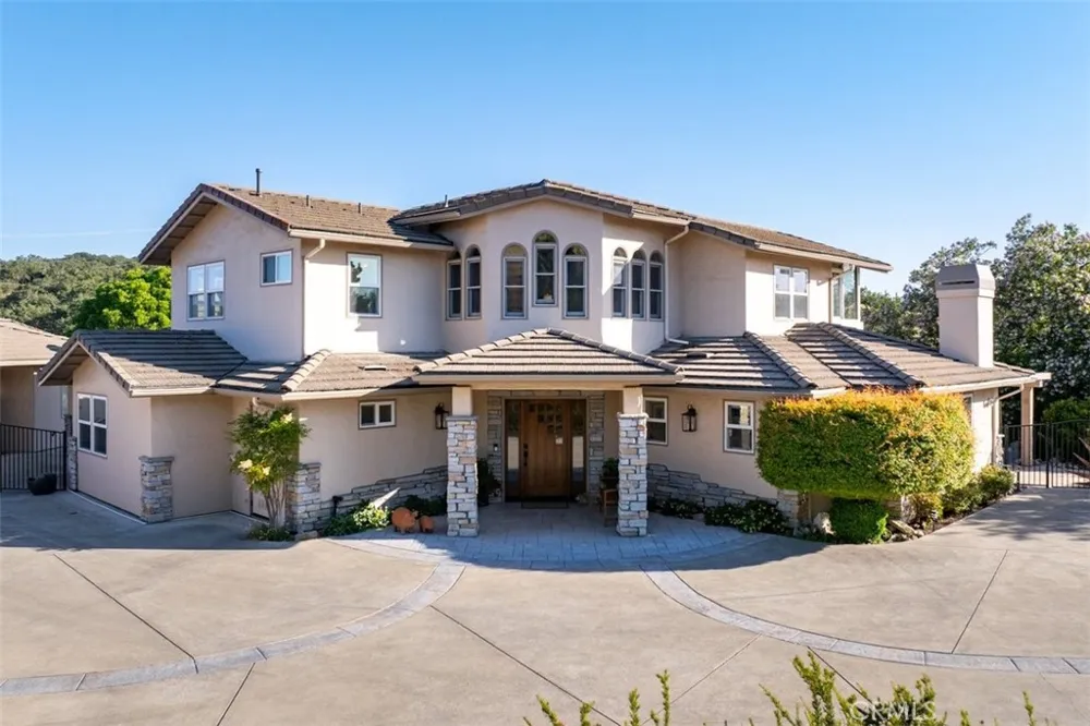 2035 Calle Pattito Templeton, CA 93465